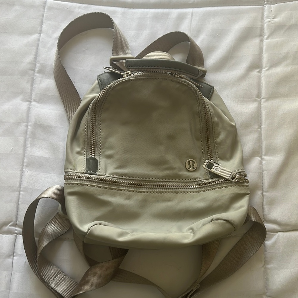 Mini Lululemon backpack